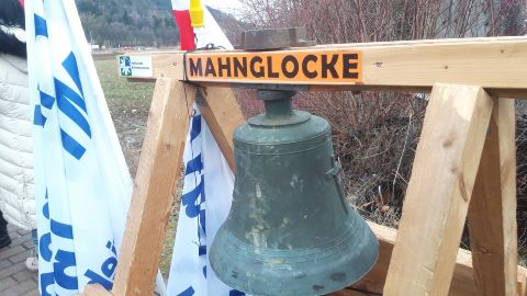 Schwingende Mahnglocke